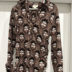 69% polyester, 27% Viscose, 7% Elastane, side slits